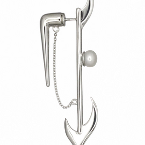 PEARL HARPOON EARRING