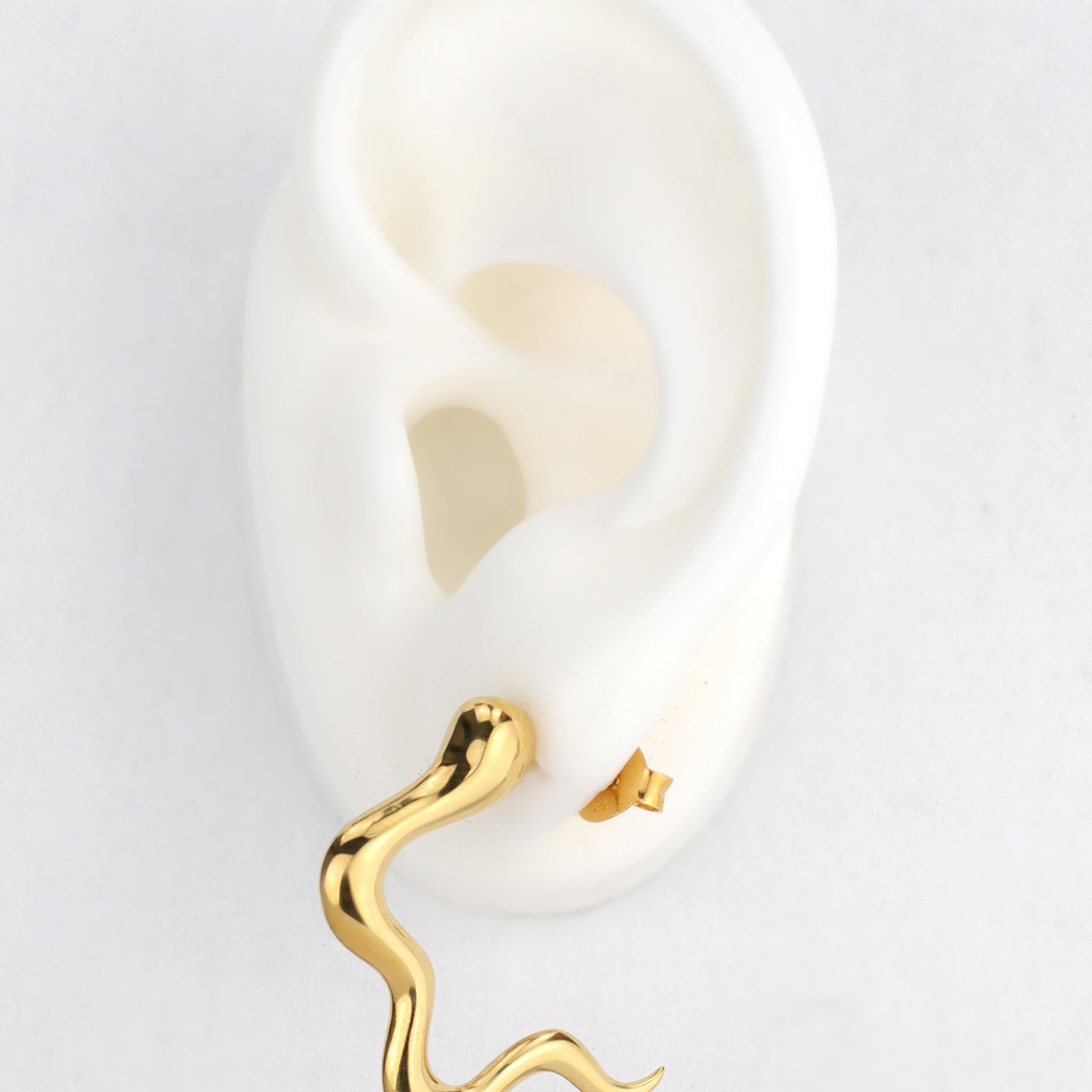 SMOOTH TENDRIL EARRING
