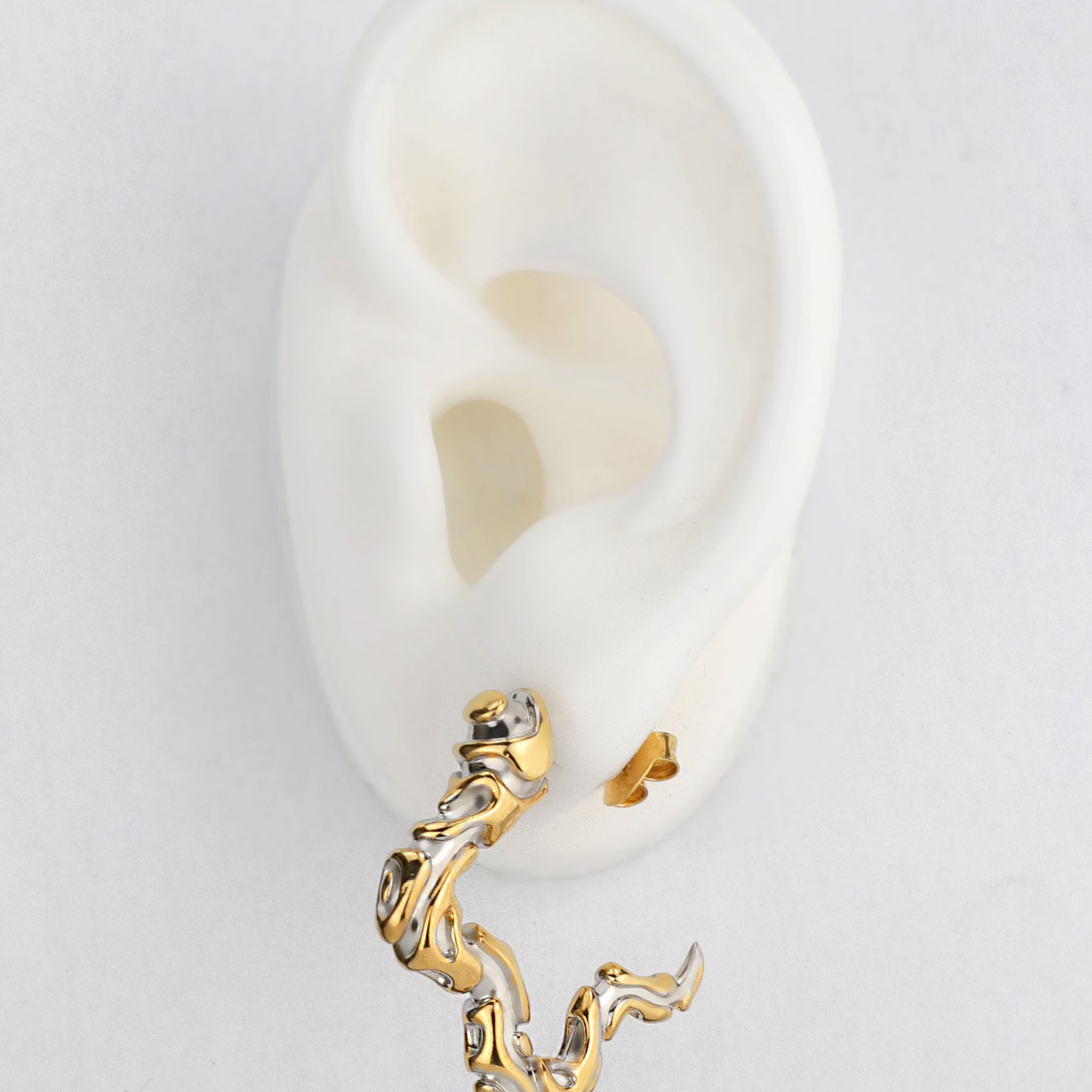 TENDRIL PUSHBACK EARRING