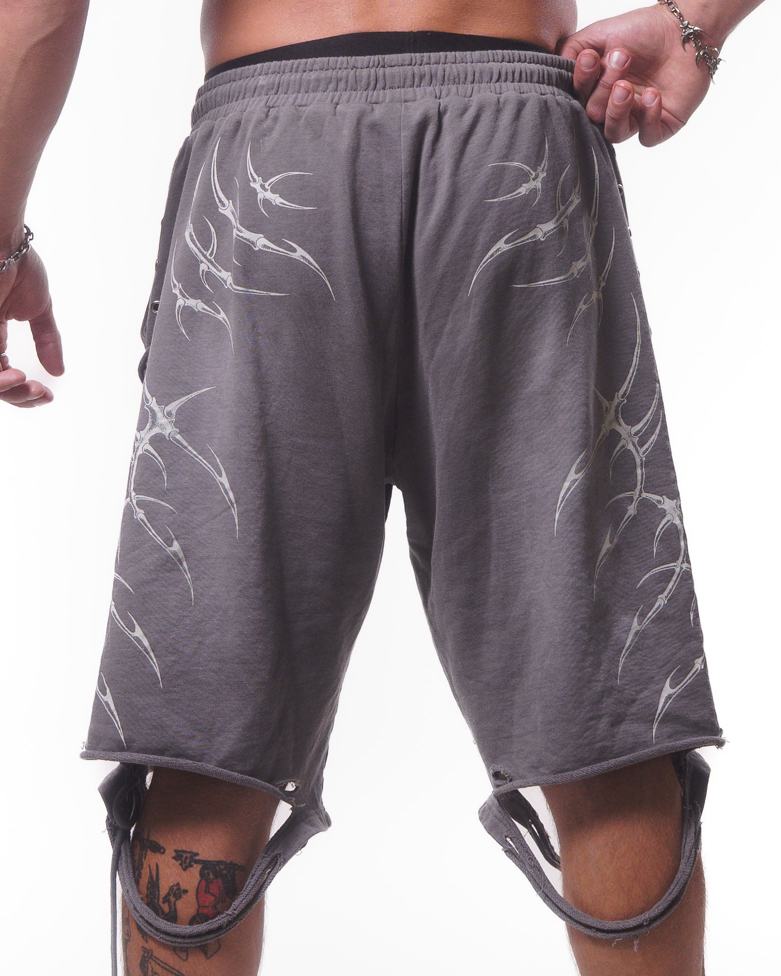 LACED WING SHORTS ( WASHED GREY )