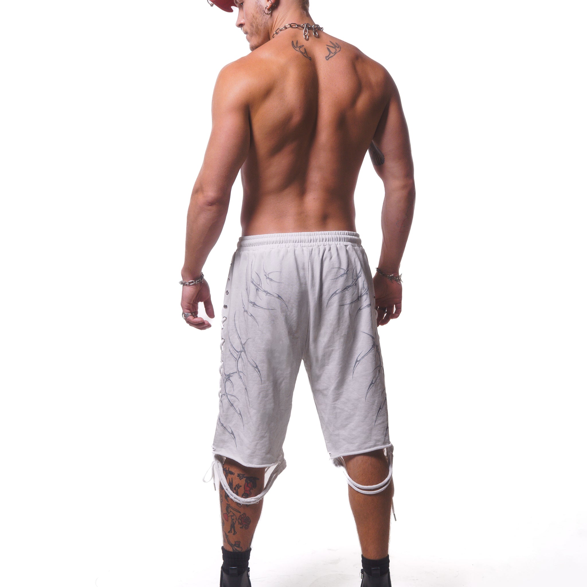 LACED WING SHORTS ( ASHED WHITE )